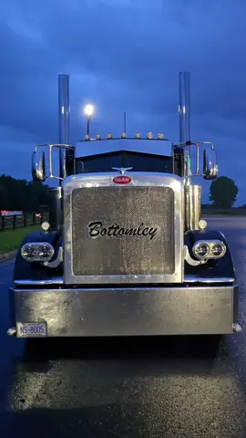 #bandit#bigrigporn#chickenlightsandchrome#bottomleyenterprises#showtruckcentral#mayberrychromeshop#trucktok🔥 #fyp #fypviral #fyp 