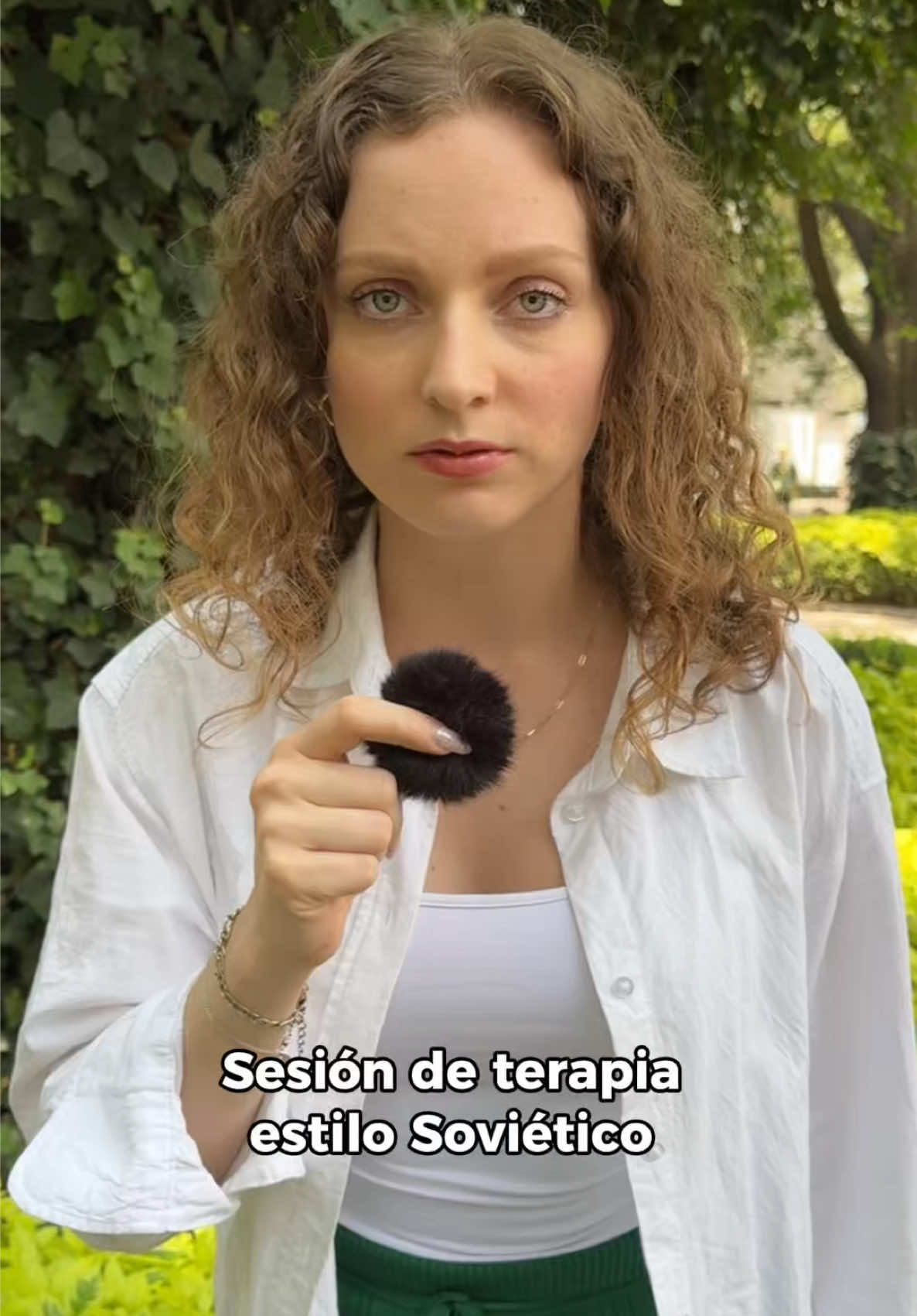 Sesión de terapia estilo Soviético 🫡🪜 Pon tus ojos en el propósito y vas para adelante. #mexico #rusa #humor #latam #svetlanapustova #crevoo 