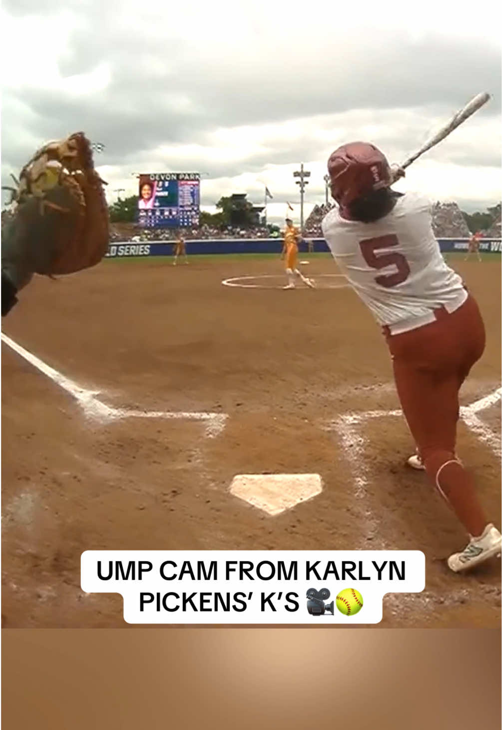 Karlyn Pickens is too smooth with it 😤  #wcws #softball #Tennessee 