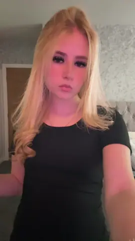 #blonde🔥 #ukgirls #getmefamous #🕺🕺 #fypシ゚ #🔥🔥 #fypfyp #hmu😜📲 #followmeeee #👻jtx0_x 