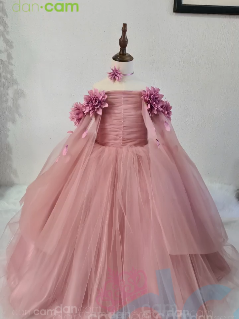 ✨ DANCAM – diseños hechos realidad ✨🎀 vestido plisado con mangas tul con flores ¿Quieres que tu nenita luzca única, adorable y con estilo en cada momento especial? 👶💖 En DANCAM, confeccionamos vestidos hermosos para tu nenita, hechos con materiales de alta calidad y un toque de amor en cada costura. 🧵 Hecho a mano 🎉 Perfecto para bautizos,fiestas, sesiones de fotos, cumpleaños y eventos especiales 🇲🇽 Orgullosamente mexicano 💌 Pedidos personalizados Cada prenda es una expresión de cariño y dedicación, porque sabemos que tu bebé merece lo mejor. 📲 Manda mensaje al whats 6674078375 y descubre todo lo que podemos crear para ti. #dancamfashion  #disfraces #vestidoniña #vestido #disfracesoriginales #cumpleañosdedisfraces #paratiiiiiiiiiiiiiiiiiiiiiiiiiiiiiii #paratii #fly #fly #flypシ #vestidoprincesa #hechoamano #culiacan #culiacan🍅 #vestidofiesta #vestidofiestaniñas #vestidoflores #vestidorosa 