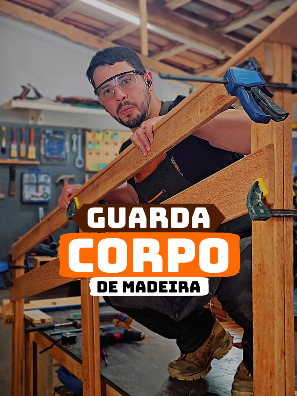 Se a cliente pediu, eu faço! (Porém depende😆) Guarda corpo de madeira pra fazer a proteção nessa rampa que fica num corredor da Pousada Vale do Caparaó , agora tá seguro! 🤩 Aproveita pra curtir e me seguir pra não perder nenhuma invenção de moda💡 #marcenaria #marcenariacriativa #DIY #madeira #maker 