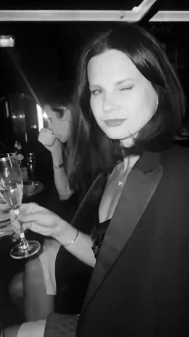 Nice to meet ya… 🥂