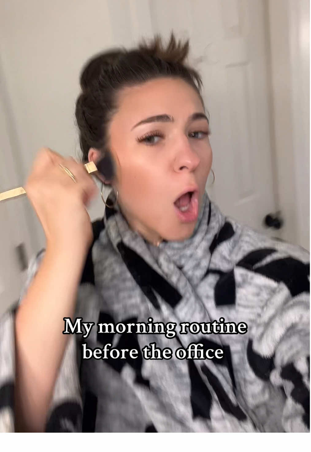 My morning consists of @Burn Boot Camp, protein coffee in my @gracefullymadeart cups & getting ready for work!  #grwm #grwmroutine #morningroutine #morninginmylife #burnbootcamp 