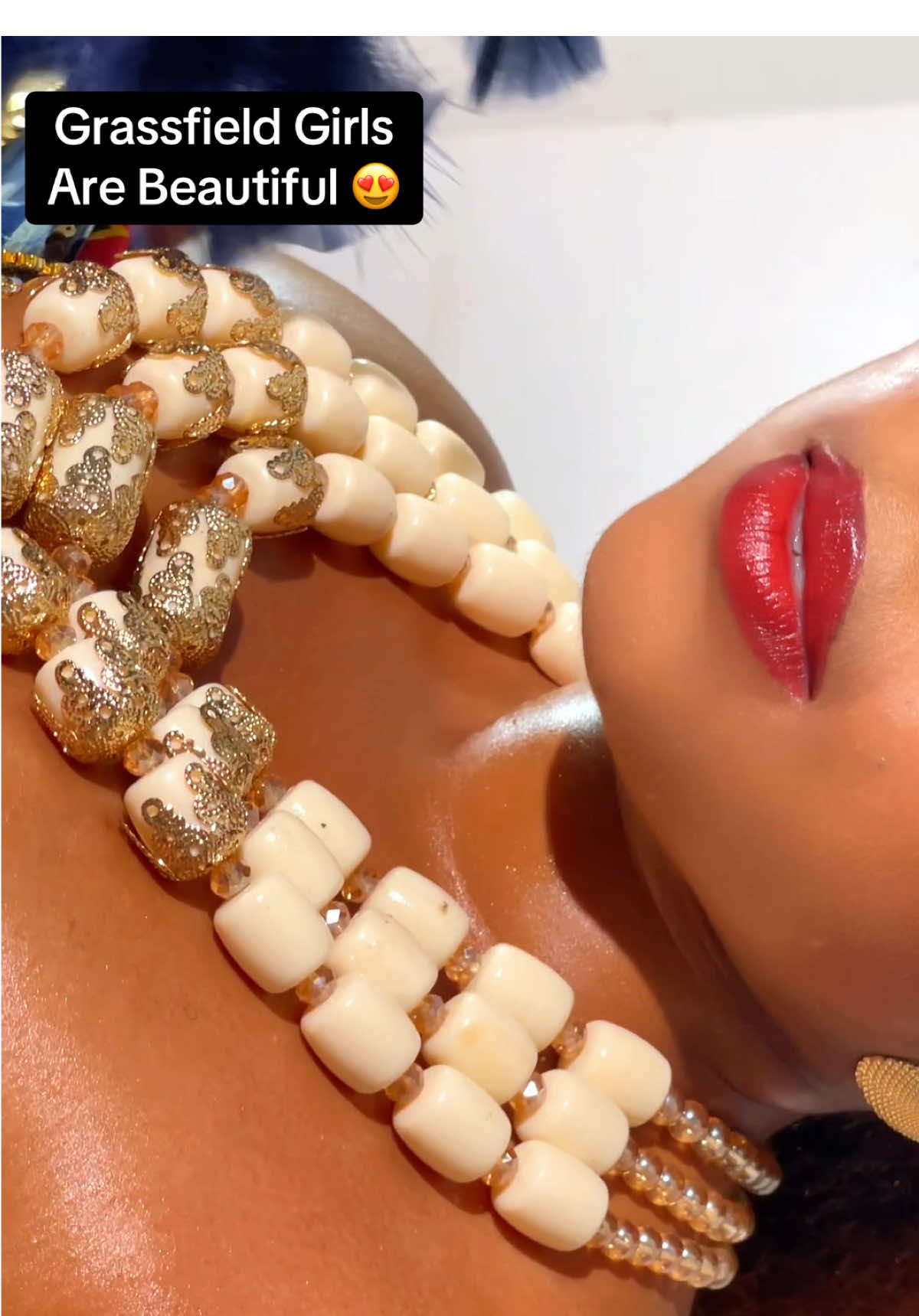 Where are my grassfield girls??🙂… Cameroonian girls are soo beautiful  . Makeup and video by me Dress: @@Bertos_Glam✂️✂️  . #t#trendingvideow#weddingdayc#cameroontiktokElc#cameroonianweddingst#traditiont#traditionalt#traditionalweddingf#fypd#dancerm#marriagec#cameroonweddingsb#bamileket#trendingvideoviralvideos #bamilekegirlsarecute🤗🥰 #bamenda #contentcreator #contentcreation #viralvideos 