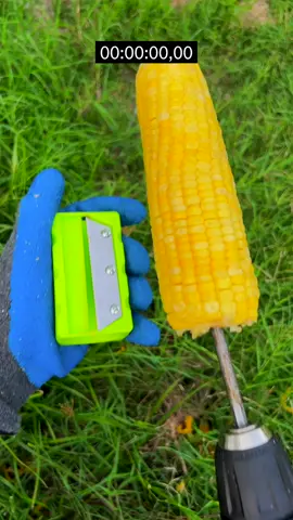Faster way to peel your corn! 🌽 