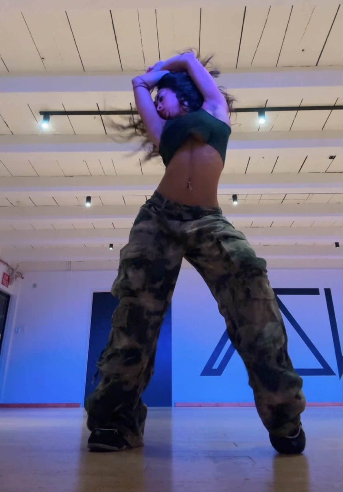 obsessed 🤩 dc: @marimacleod 💙 #allthestars #dancer #trendingdance #dancechallenge 