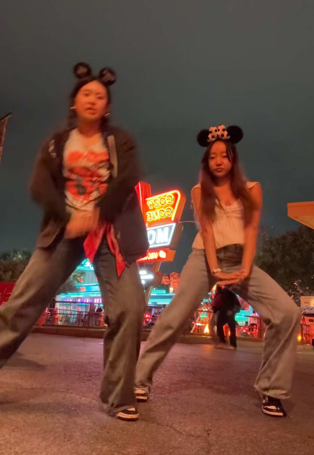 #fyp #trending #disney #gradnite #viral #dance #viralvideo #duo @Lotus 
