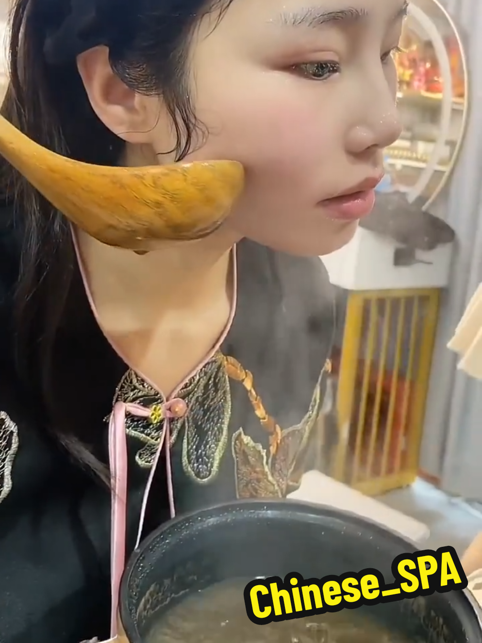 Soft herbal whispers 🌿💨 Watch as white peony root and astragalus infuse hot water, releasing calming steam for the skin and soul. ✨ Gentle crackles, soothing steam sounds, and glowing skin vibes. Turn your volume up and let nature do the magic. 🧖‍♀️🍵  #ASMR #ASMRSkincare #FaceSteamASMR #HerbalASMR #WhitePeonyRoot #Astragalus #GlowingSkin #SkincareSounds #HolisticBeauty #NaturalASMR #RelaxingRituals #SteamTherapy #CalmingVibes #AncientBeauty #SkincareASMR