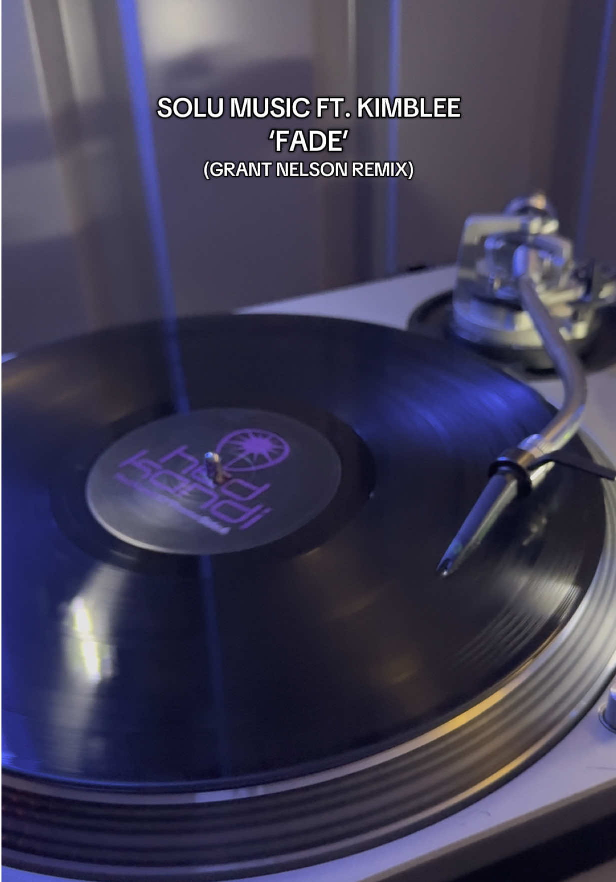 This never ever fails to get the girls up! Pianos vocals both on point! Love this one classic! Tune!! 💃🏻 #vinyl #vinyldj #tiktokvinyl #vinyllovers #fyp #oldschool #technics1200 #technics1210 #tiktokdj #pianohouse #classichouse #ortofon 