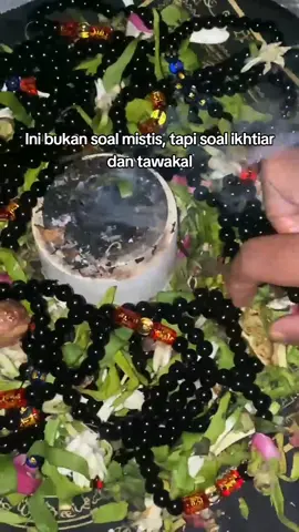 Dengan tirakat dan mahabbah, kami hadirkan media keilmuan yang inshaa allah menjadi perantara datangnya ketenangan, perlindungan, dan keberkahan #jagatangkororoso #bismillahfyp #trendingvideo #merahdelima #penjagaan #wibawa #usaha #peletpemikat 