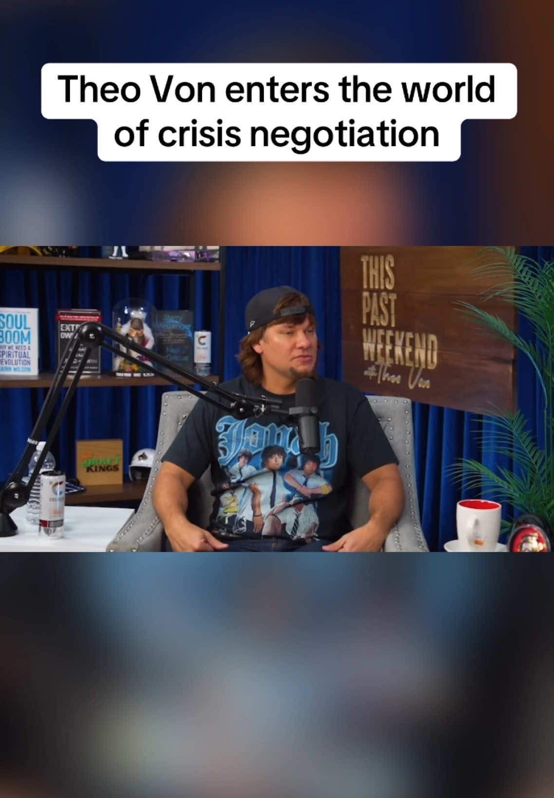 Theo Von enters the world of crisis negotiation #theovon #comedian #crisis #podcast #clips 