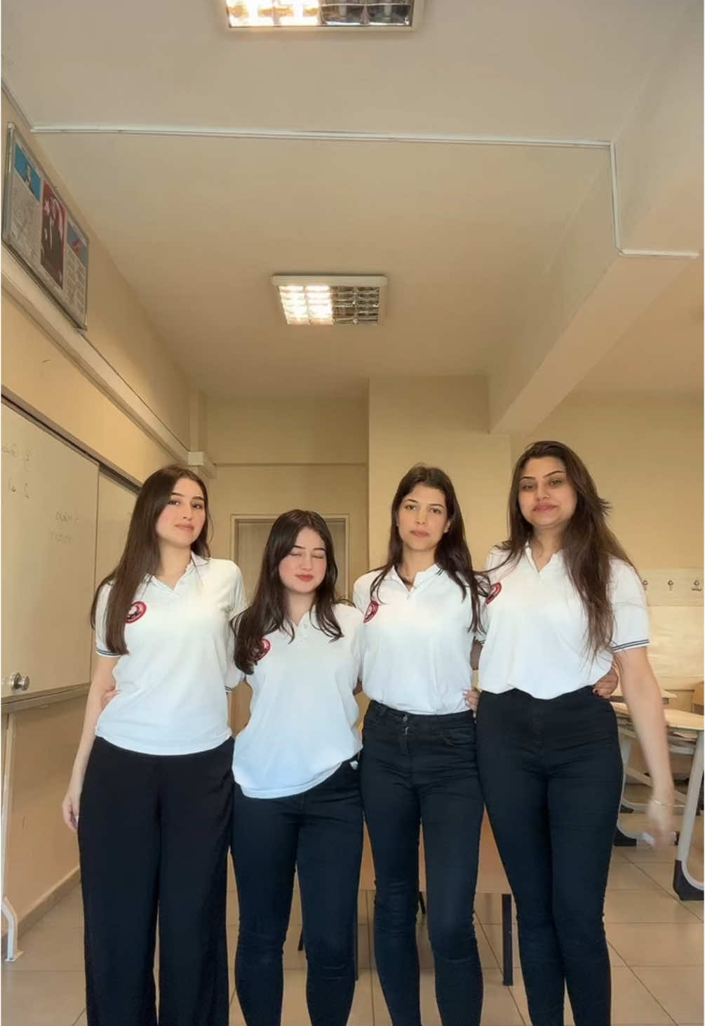🎓🤍
