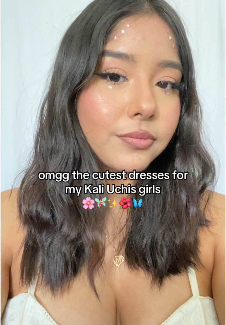sooo cute 🤩🦋🌸 #kaliuchis #kaliuchisstan #kaliuchistour #kaliuchistour #concert #concertoutfit #outfitideas #outfitinspo #OOTD #SmallBusiness 