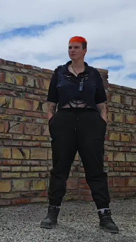 #puffpuffpoppy #sherbertkitty #chubbybbykitty #dancing #fatgirldancing #chubby #curvy #curvytiktok #curvyfashion #outfitideas #plussizefashion #plussize #gothmama #goth #alternative #altgirl #alttiktok #thicktok #fullbody #thick #rippedshirt #motionsick #tattoos #dyedhair #piercings #thickthigh #curvytok #cutshirt #diycutshirt #sweatpants #jigglejiggle 