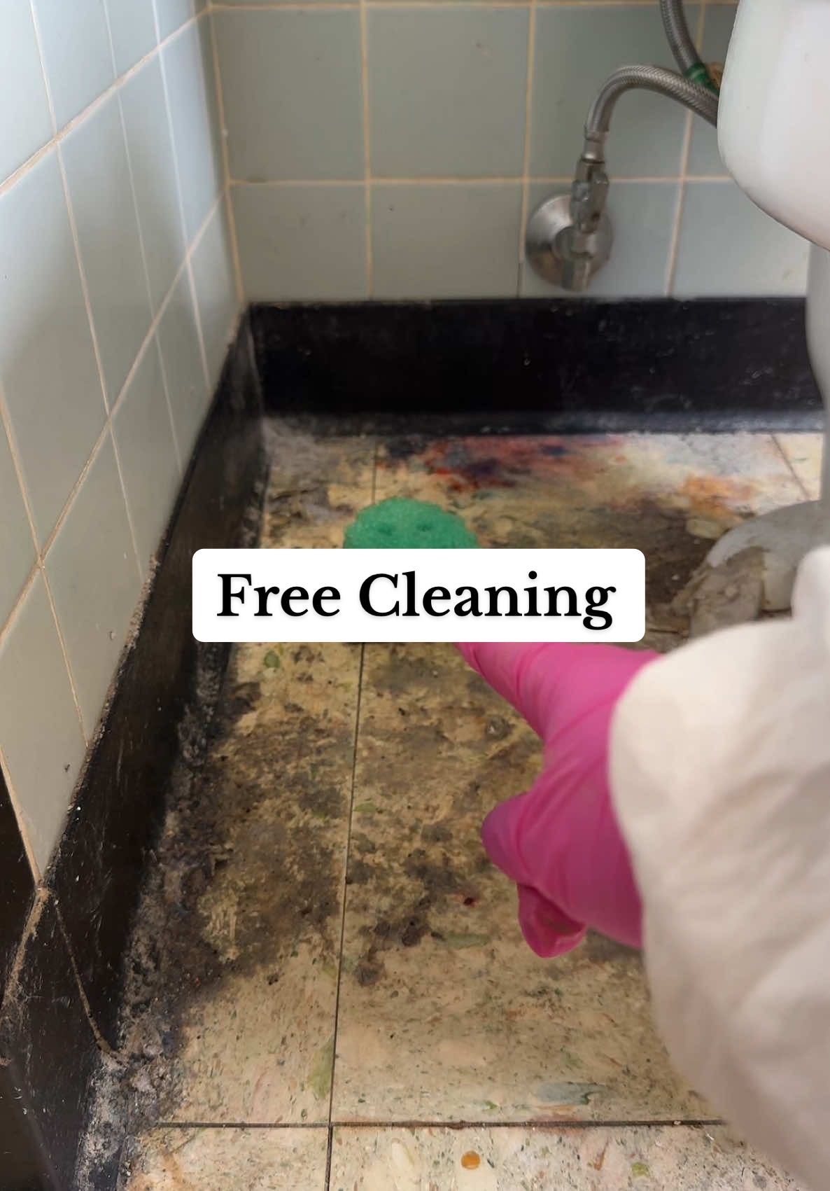 8 Hours of Cleaning broken down into minutes 🥵🧽 #CleanTok #cleanwithme #cleaningmotivation #helpingothers #roomcleaning #bathroomcleaning #bedroomcleaning #hoarding #hoardingcleanup 