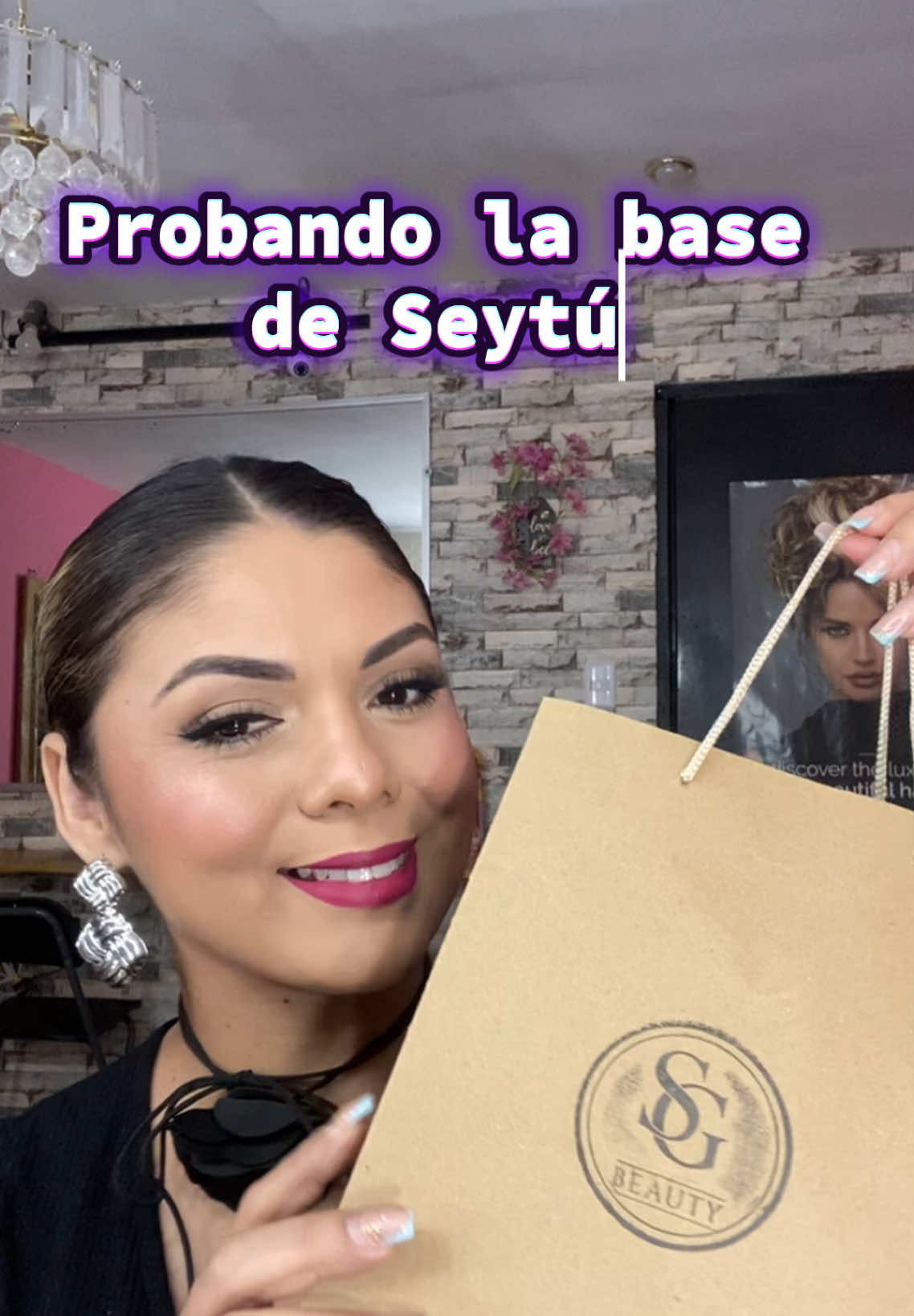 ¿Buscas una base que no solo cubra, sino que también cuide tu piel?La base líquida de Seytú es ligera, libre de parabenos y con ingredientes naturales,vitamina E , colageno, ácido hialuronico y protector solar. No tapa los poros, no se craquela y deja un acabado natural todo el día.Ideal para piel grasa, mixta o con acné. #baseseytu #PielPerfecta #MaquillajeNatural #SeytuCosmética #GlowSaludable #MaquillajeVegano #BaseAntiacné #PielCuidada #MaquillajeDiario #tutorial #tips #reseñas 