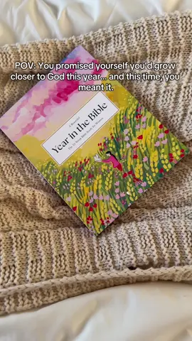 52 weeks. Guided prompts. Stunning art. A faith journey made just for women. Perfect for quiet mornings, cozy nights, or your Sunday reset.