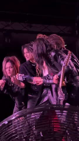 Grabado desde un lado del escenario. ¡Te amamos Kamijo! ❤️ #fyppppppppppppppppppppppp #kamijo #japan #kamijomaterpiece #theamericastour #masterpiecetheamericastour#concert #concierto #tequila #shot 