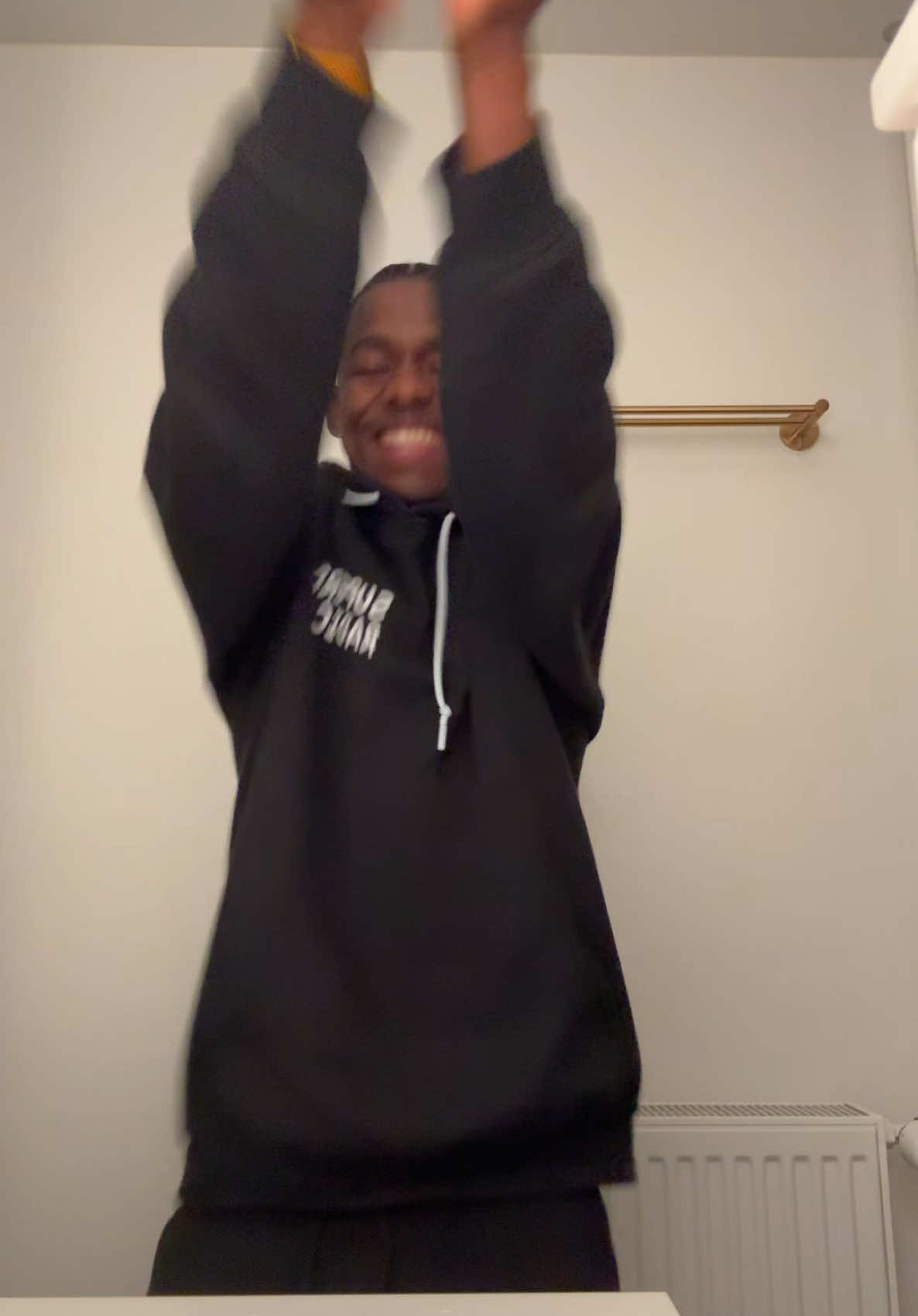 Night vibes 🖤🥷😎#reelstiktok #vibes #chrisbrown #dance#tik_tok #videoviral #viwes #denmark🇩🇰 #copenhagen 