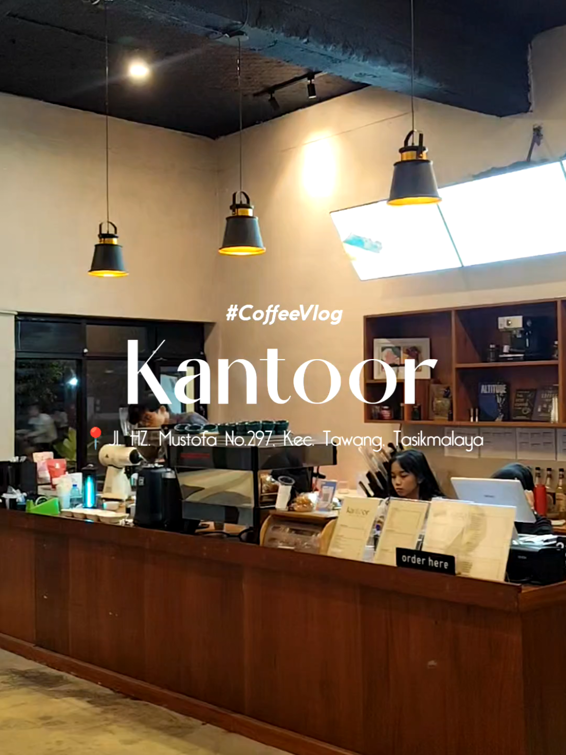 menyempatkan cecentilan di @kantoor_cafe bersama @melayantiutami & @Fitria Nurlaila mumpung pada libur hihi 𖹭.ᐟ - 📍 Kantoor, Jl. HZ. Mustofa No.297,  Tasikmalaya. #ngopiditasik #fyp #coffeevlog #tasikmalaya #tasikhits #kulinertasik #tasikasik 