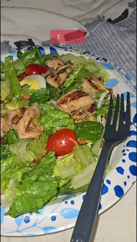 Grilled chicken salad!! It's whats for dinner! 🙂🍗🥗 #salad #chicken #proteingoals #healthy #grilled #Chickfila 
