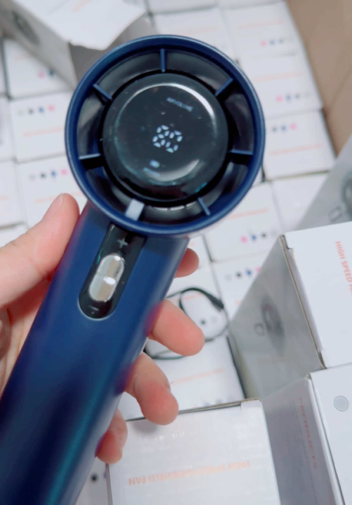 Quạt cầm tay tiện lợi #quatminicamtay #xuhuong  