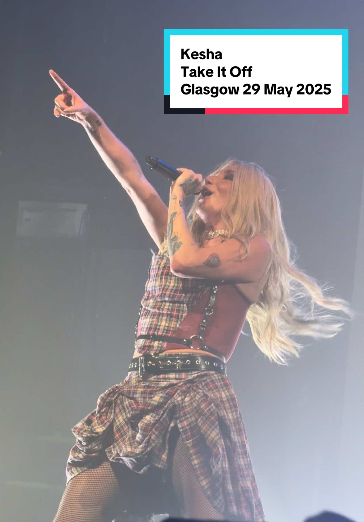 Take It Off goes SO HARD live! @Kesha was EVERYTHING in Glasgow #Kesha #TakeItOff #Tour #Concert #LiveMusic #Glasgow #Scotland #Animals 