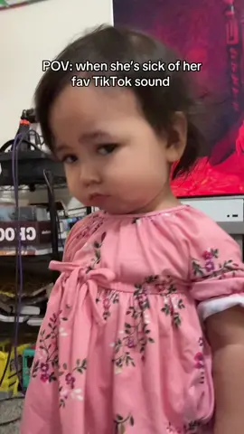 When her sound comes on lol  #fypage #babiesoftiktok #funnymoments #toddlersoftiktok #viralsounds #twice #animated #cutebaby #fyp 