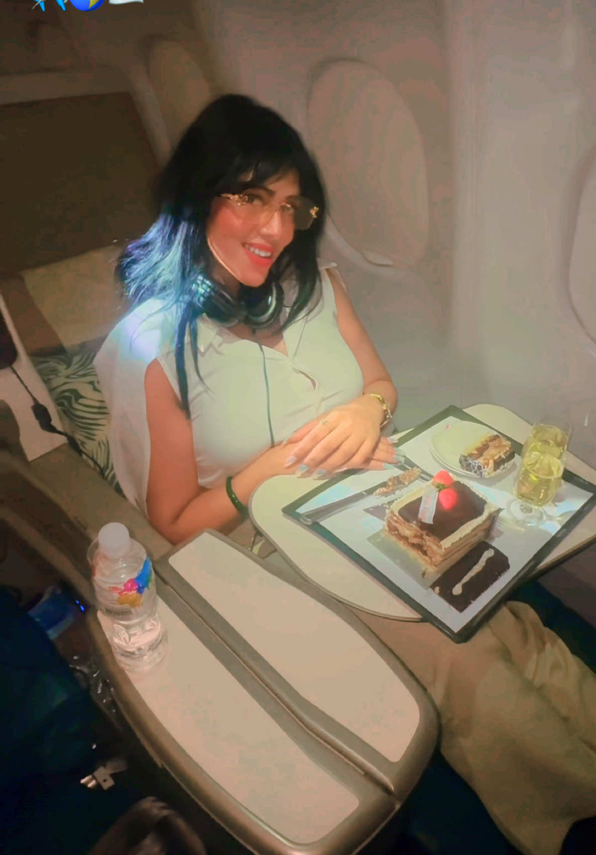 #srilankanairlines🇱🇰✈ #businessclass #airportdiaries✈️ #travel #singapore🇸🇬 #Summer #vacationmode #luxury #chethana_hansini #artistsoftiktok #thankyouuniverseforalltheblessings❤️ #fyp #xybca #fashionmodel #foryoupage #trending #chethana_hansiniofficial #gangmusers 