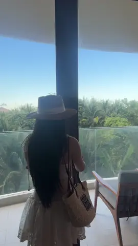 Không chạy trốn, không né tránh. Cười đúng chỗ đã từng khóc. Thắng đúng nơi đã từng bại. Đó là cách kết thúc đẹp nhất! #tamtrang 