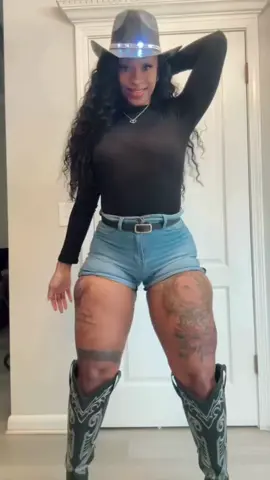 I know you like Cowgirls 😍🖤 #curvy #curvytiktok #curvygirl #thick #thickerthanasnicker #thickgirl #thickwomen #thickthighessaveslive #thickfit #fypppppppppppppppppppp #viral? #tiktokchallenge #tiktokdance #twerk #australian #australiatiktok #snowbunny #india #indiantiktok #indiatiktok #blackwomen #blackwomenoftiktok #bootsontheground #latinas #latinasbelike #latinastiktok