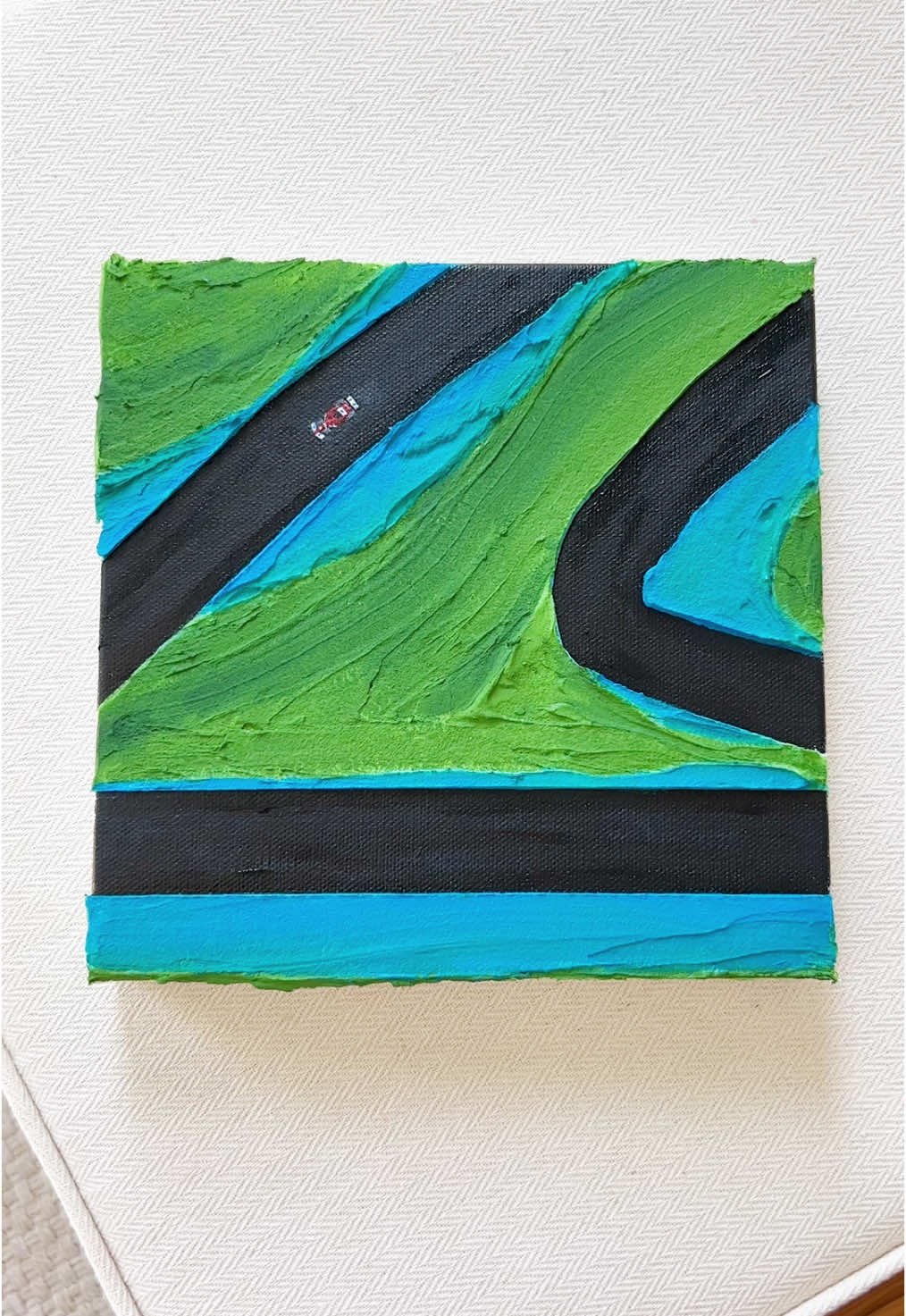 IB @werner bronkhorst 🚗 Tried to make an F1 piece. My ex boyfriend said this does not look like an F1 car & I fear he is right lol  #f1 #formula1 #lewishamilton #f1arcade #miami #miamigrandprix 