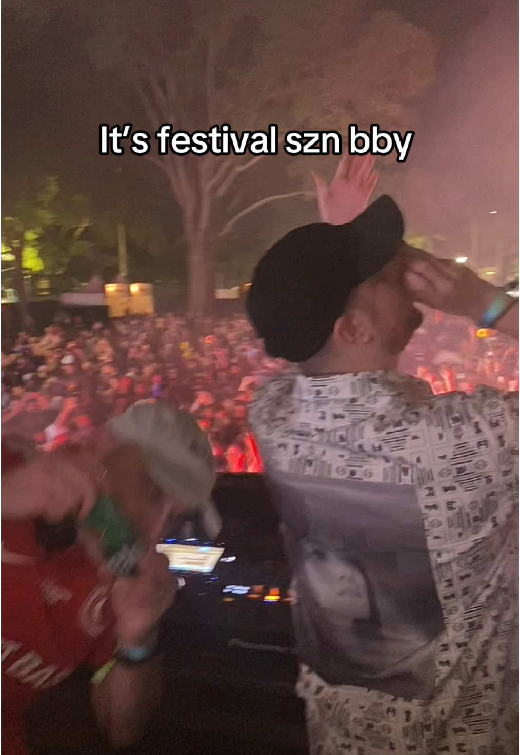First fest of the season this weekend I’m unwell 😭😭 a proper throwback with these two 😂😂 @djacslater @CID #festivalseason 