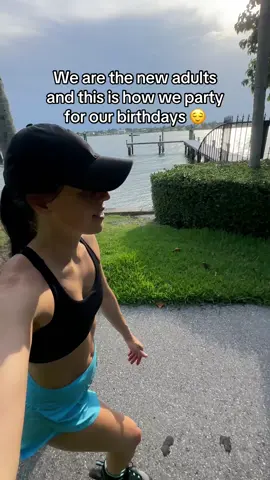 Happy Twenty-Skate 🎉🛼 #28thbirthday #birthdayparty #party4u #rollerskating #fyp