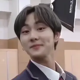 segemes ini jadi leader? 😭😔 cr : X #jungwon #enhypen #lewatberanda #4u 