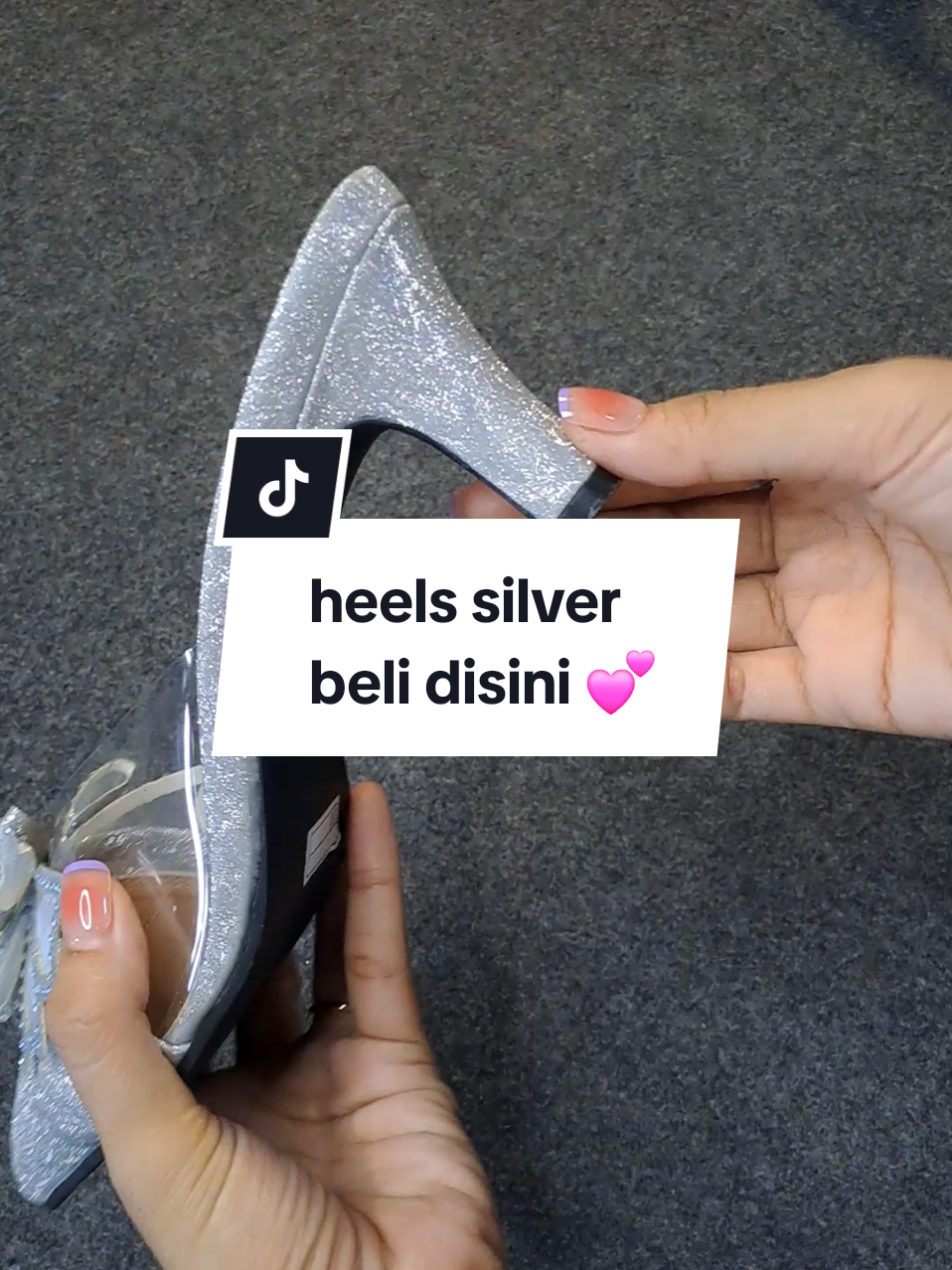 Membalas @desigea65  warna perbiruan ambil silver ya ka ✅️✅️✅️#heelskondangan #heelswisuda #heelsforgraduation #wibgajian 
