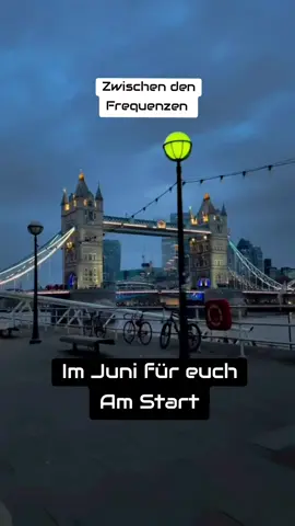 Zwischen den Frequenzen Der Release für den Song ist am 20.06.2025. #bullyfm #release #producer #producertok #fyp #klangkunst #technocollective 