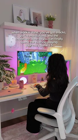 when Minecraft calls you answer 🫡 idk why I took so long to get it for the pc, the mods are amazing! I’m playing bcgxcobblemon rn! Have you played this mod pack?? #Minecraft #cozygames #cozygaming #GamingSetup #minecraftpc #cobblemon 