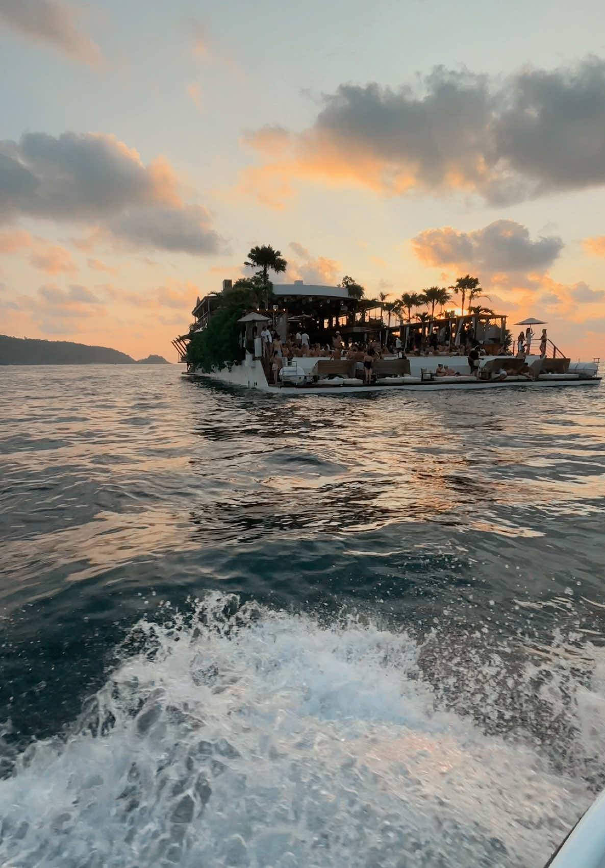 ใช้ชีวิตให้คุ้ม My life have to grow up #Phuket 🇹🇭