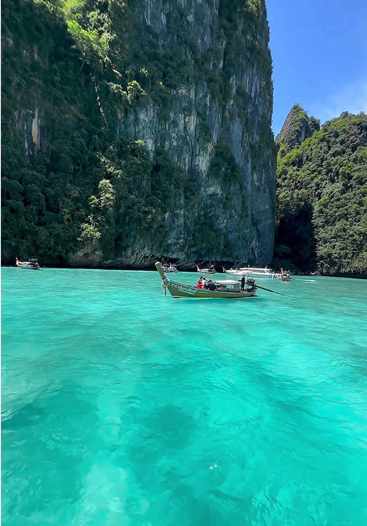 Off-season vacation, but the sky got the memo 🏝️☀️ 📍Pileh Lagoon - Phi Phi Island , Thailand 🇹🇭  . . #thailand #thailandtravel #beachvibes #islandlife #travel #nature #boatlife #tropical #traveltiktok 