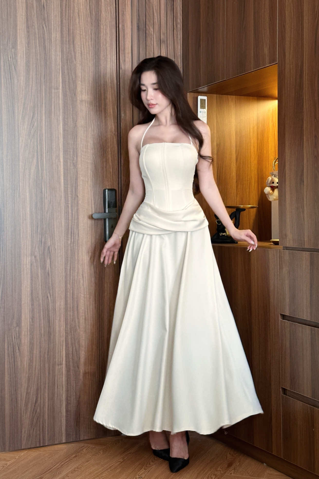 đã đủ wow chưa mấy bà uii😚 nay Hồng lên một em đầm mới của nhà @Quinee vừa ra mắt luôn í🥰  #hongle #damxinhthietke #quinee #outfitideas #xuhuongthoitrang #đầm_xinh #damcorset #outfitoftheday 