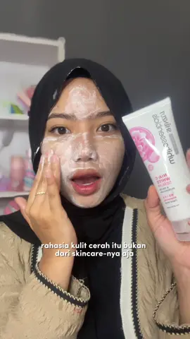 After pake auto cerahan gaksiii, muka juga jadi makin halus 💗 #facialwashshinzui #facialwashgentle #shinzui 