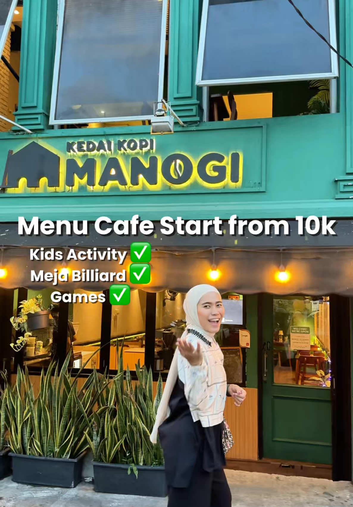 Cafe yang makanannya start 10ribuan aja Ini nih kalian wajib banget mampir kesini 📍@Kedai Kopi Manogi  Jl Cinere Raya no 42 Semua makanannya dijamin enak semua, harga terjangkau dan porsinya juga banyak Vibesnya serasa dirumah Opung guys.. bener-bener homey #KedaiManogi #CafeCinere #CafeJakarta #CafeJaksel