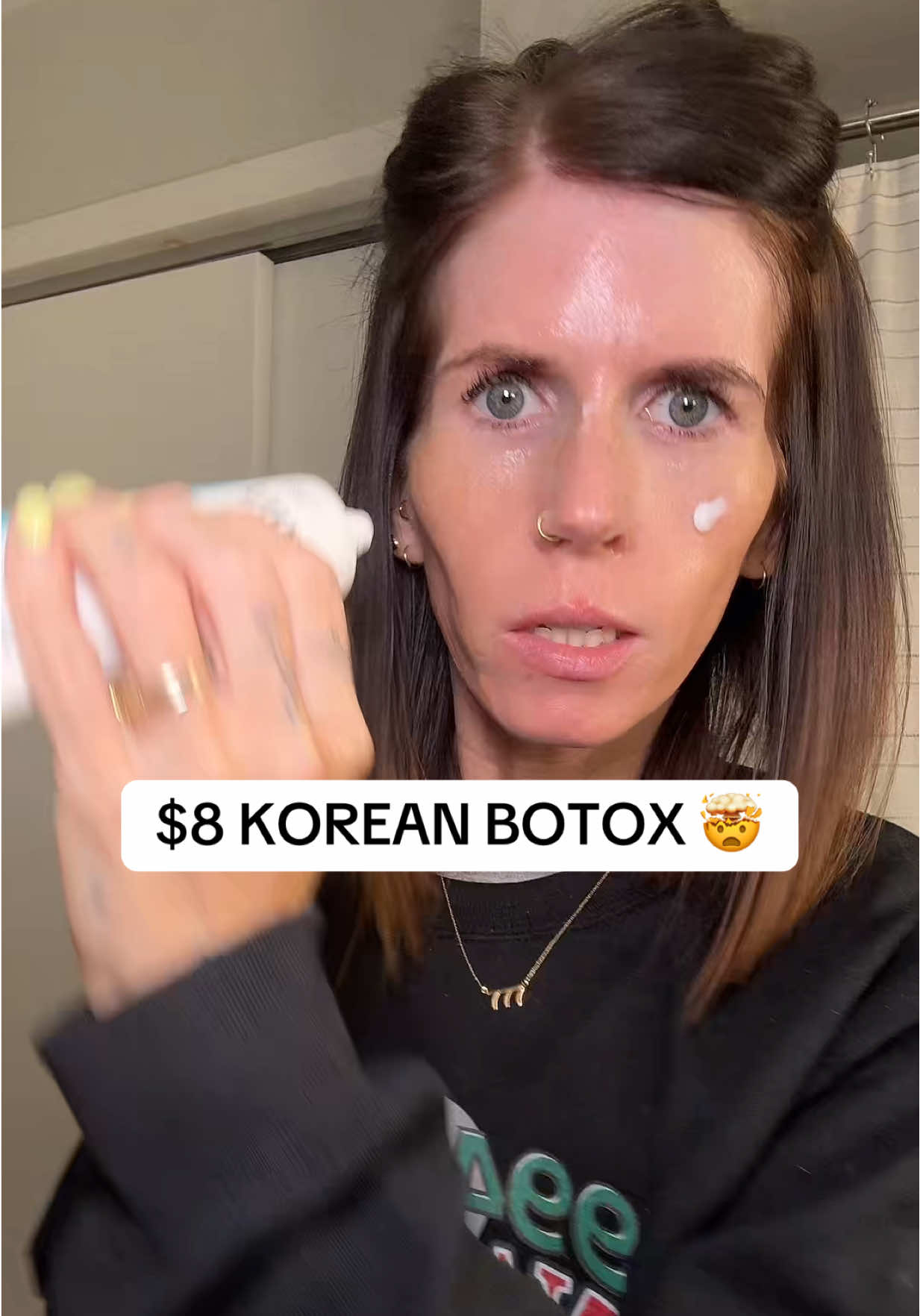 The way that this Korean anti-aging cream has me in a literal chokehold 🤌🏼 @NIDA OFFICIAL  #nida #nidaoffical #botoxinabottle #nidayouthfulskincare #koreanskincare #koreanskincareproducts #antiagingskincare 