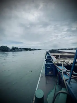 “ngày mai đấy khi không còn anh em hãy cố ngắn mỉm cười…!