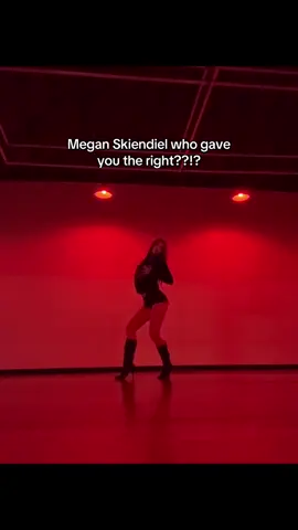 This is CRIMINAL #katseye #eyekons #megan #katseye_megan #meganskiendiel #fyp #dance #viral #zyxcba 