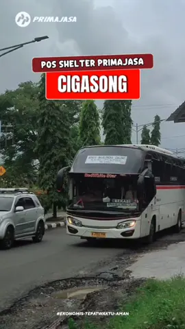 🚨BREAKING NEWS dari Cigasong! Libur panjang belum lengkap kalau belum liat bus Primajasa lewat kayak artis lewat red carpet! 🚍✨ 📍Pos lintasan Primajasa – Cigasong Di sini bukan cuma bis yang ngebut, tapi juga kenangan mantan yang lewat cepet. Ada yang dulu turun di sini, sekarang malah naik pelaminan sama orang lain 😭 🗓️ 30 Mei libur panjang, kamu ke mana? Ke Cigasong yuk, siapa tahu jodoh numpang lewat naik Primajasa 😆 🎥 Video ini bisa jadi pemicu nostalgia, pencari jodoh, atau sekadar pengingat kalo kampung halaman selalu nungguin kita pulang... kecuali mantan. 👇Netijen, ayo komen: Pernah naik Primajasa ke mana? Pernah ketinggalan bis gara-gara jajan? Atau... pernah ditinggal di pos ini waktu sayang-sayangnya? @primajasagroup_id @PRIMAJASA_MANIA  #primajasacikijingbekasi #CigasongVibes #LiburPanjang2025 #NetijenMerapat #CeritaDiPinggirJalan #MantanNaikBis #HealingBarengPrimajasa#primajasagroup #busmaniacomunityindonesia #infocikijing #infotalaga #story #busindonesiaitukeren #nyamanbersamaprimajasa #fypage #primajasacikijingbekasi #primajasamania #primajasabus 