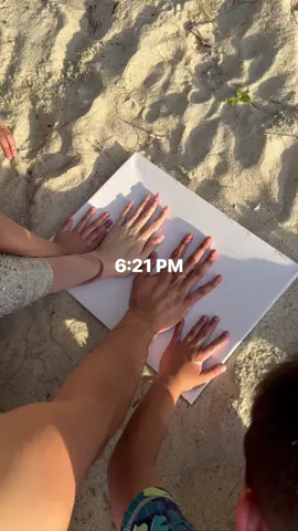 Seas the date 😍❤️ beach picnic with my love! #SunplayMY #TheSunCareExpert