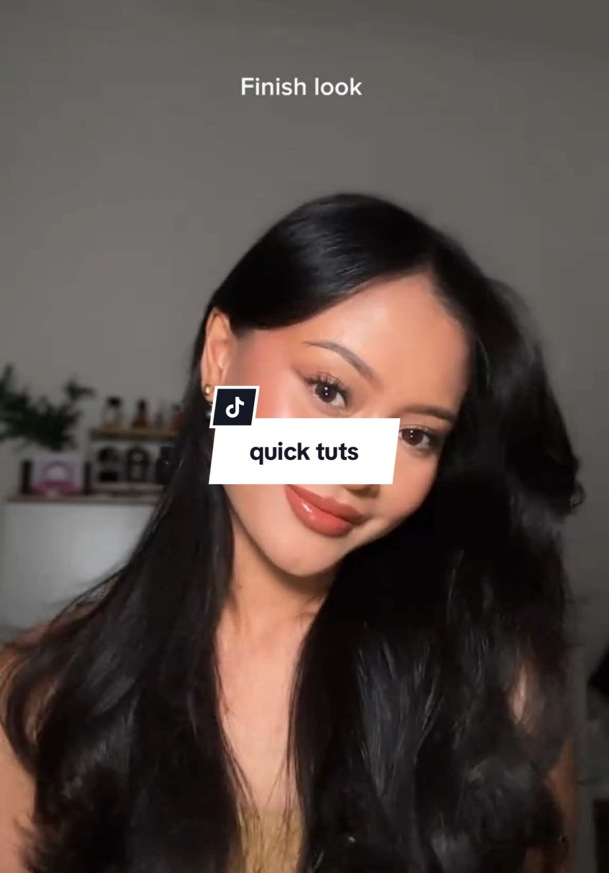 buat punya flawless complexion dan ga cakey tuh intinya harus sering spray biar makin nyatu ama kulitt  #sawomatang #tanskin #makeuptanskin #flawlessmakeup 